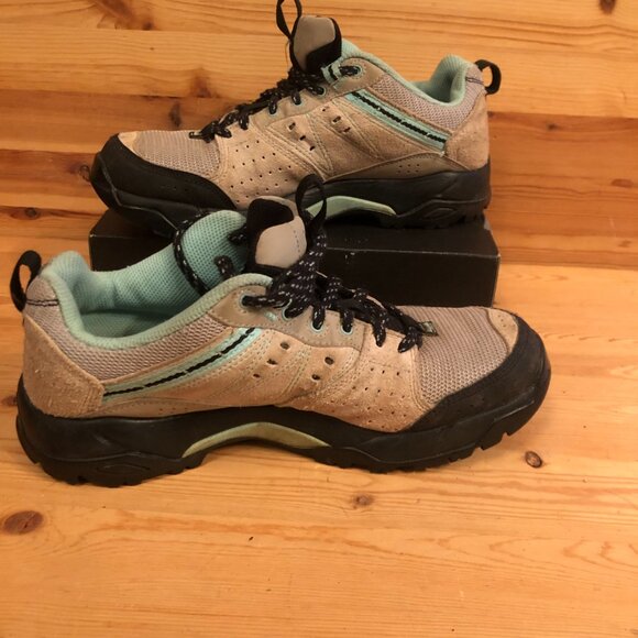 NIKE Women's Winter Hiking Boots waterproof leather ACG Lug Sole - Picture 12 of 12